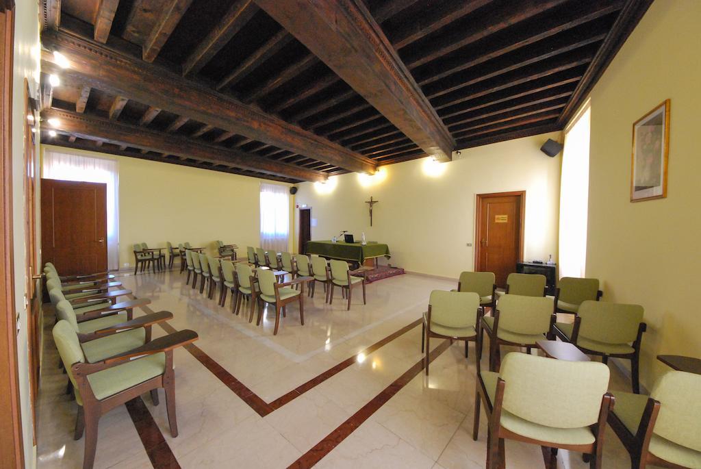 Villa Santa Maria Dell'Arco - Centro Oreb Cazzago San Martino Kültér fotó