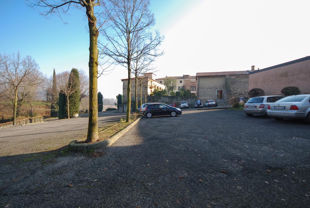 Villa Santa Maria Dell'Arco - Centro Oreb Cazzago San Martino Kültér fotó