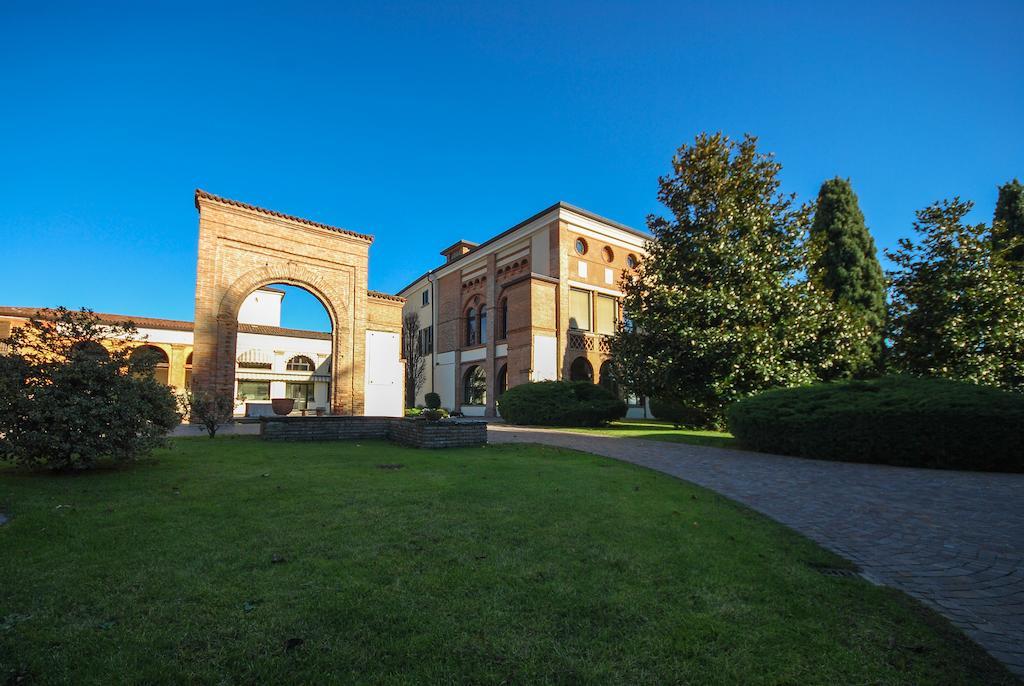 Villa Santa Maria Dell'Arco - Centro Oreb Cazzago San Martino Kültér fotó